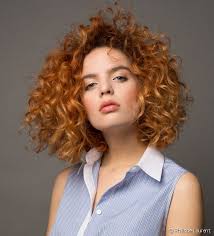 CHEVEUX FRISEES - NIVEAU 2 